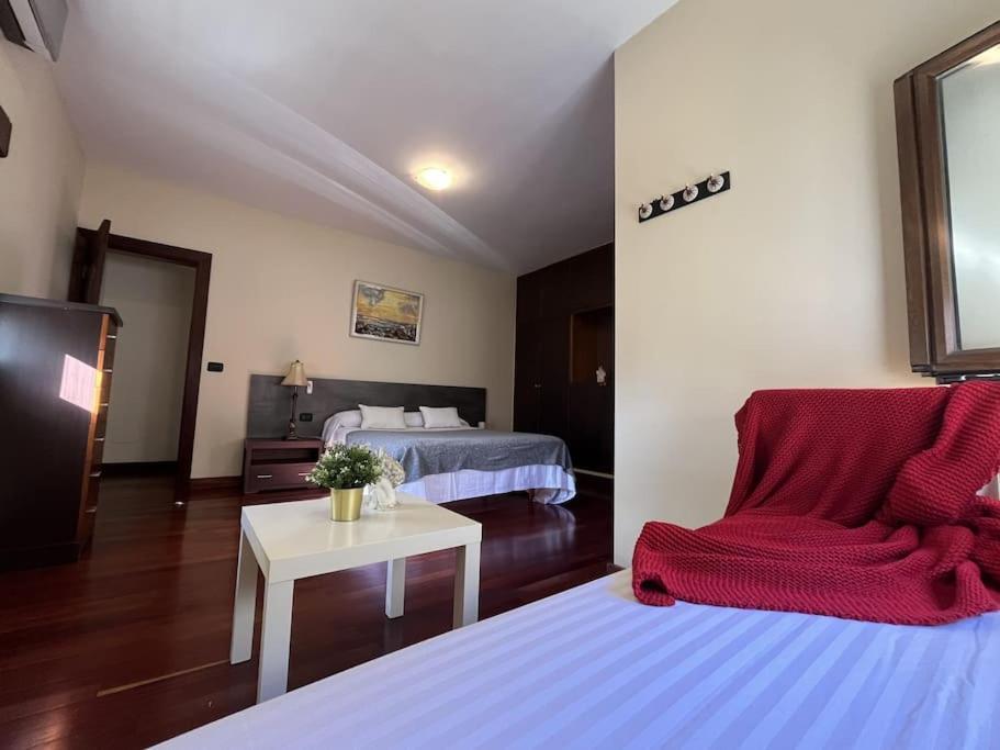 Casa Con Piscina En El Centro Villa Los Llanos De Aridane Bagian luar foto